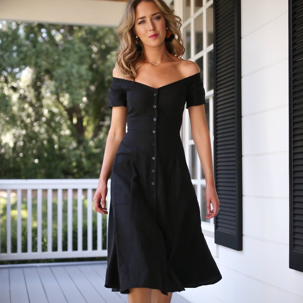 Reformation Mariposa Dress - Black Linen - Sz 10 - missing button